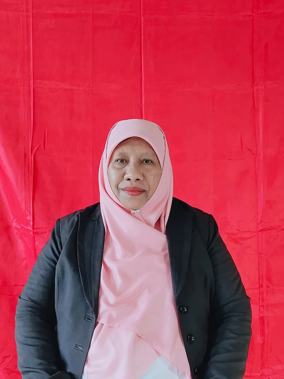 Eka Januarti Mandaka,S.Pd